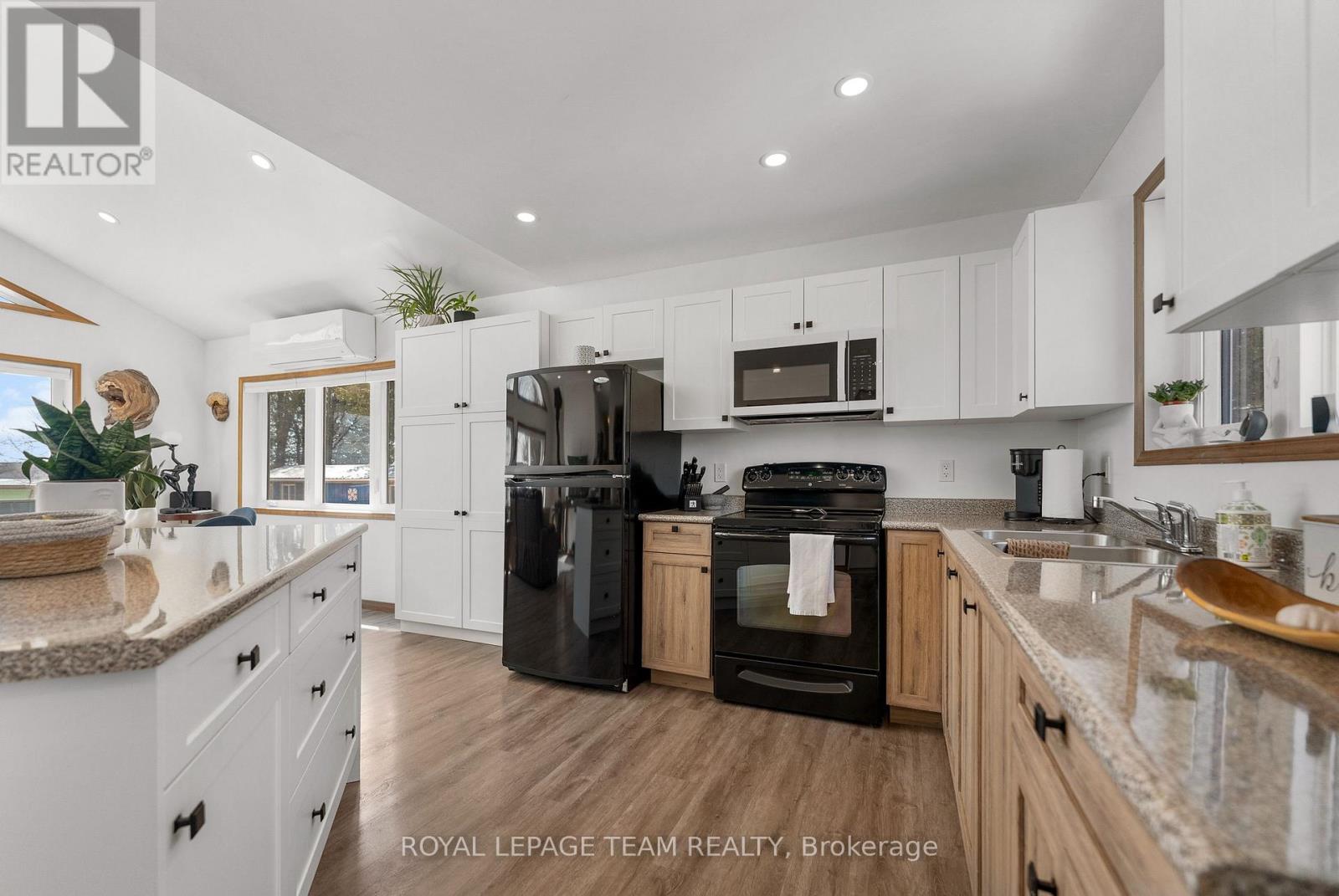 39 Columbine Lane, North Algona Wilberforce, Ontario  K0J 1T0 - Photo 11 - X12941928