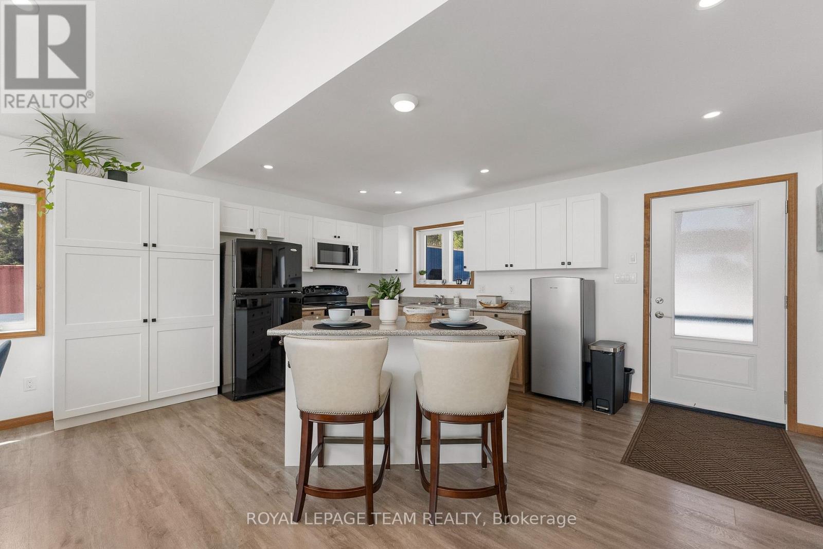 39 Columbine Lane, North Algona Wilberforce, Ontario  K0J 1T0 - Photo 8 - X12941928