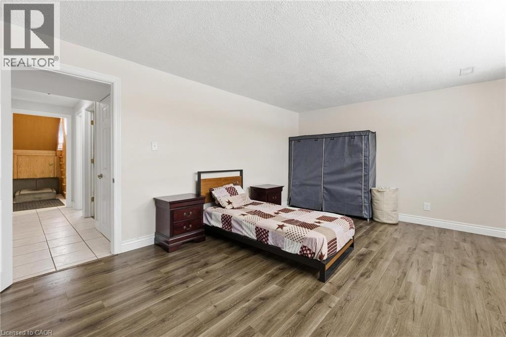 364 Roselawn Place, Waterloo, Ontario  N2L 5P1 - Photo 28 - 40790097