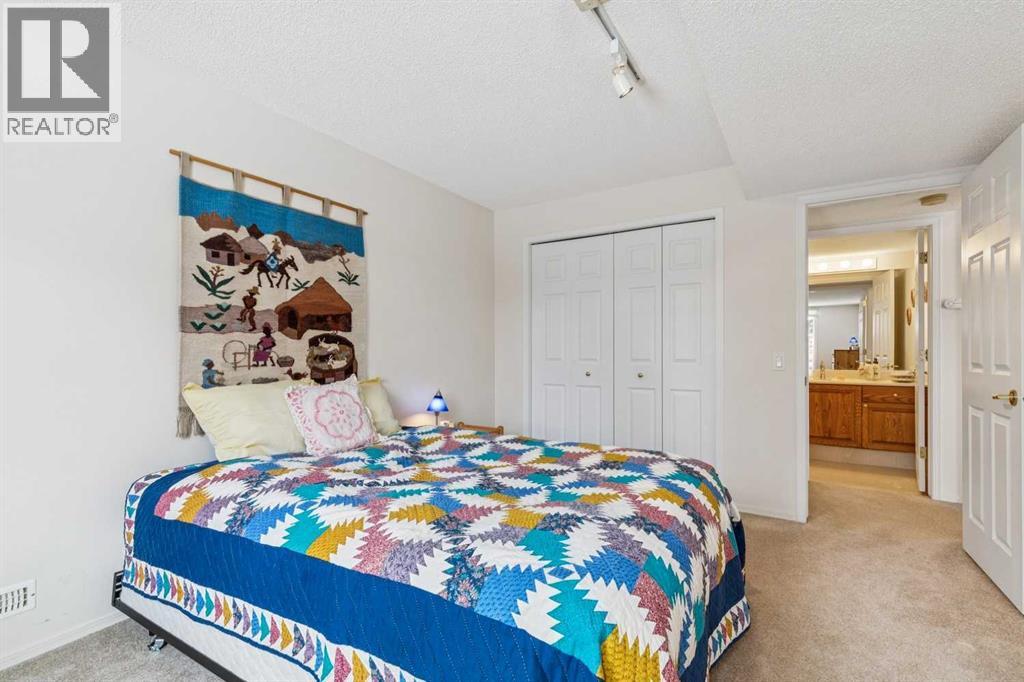 12 Signal Hill Lane Sw, Calgary, Alberta  T3H 3N8 - Photo 29 - A2299943