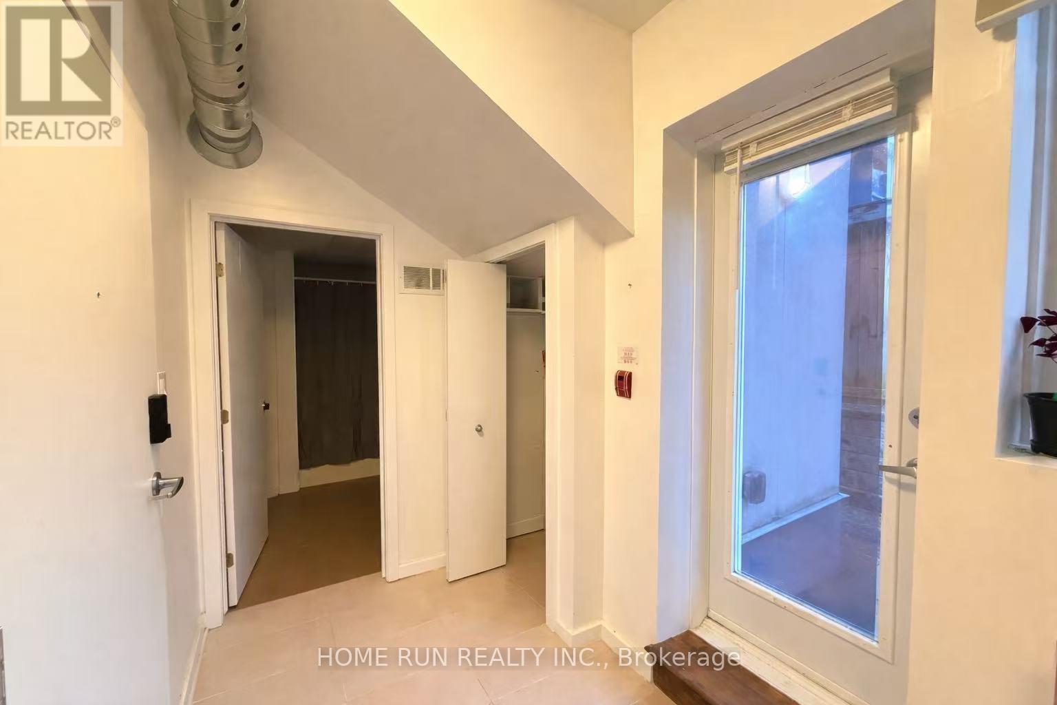 103 - 22 Perkins Street, Ottawa, Ontario  K1R 7G5 - Photo 4 - X12987274