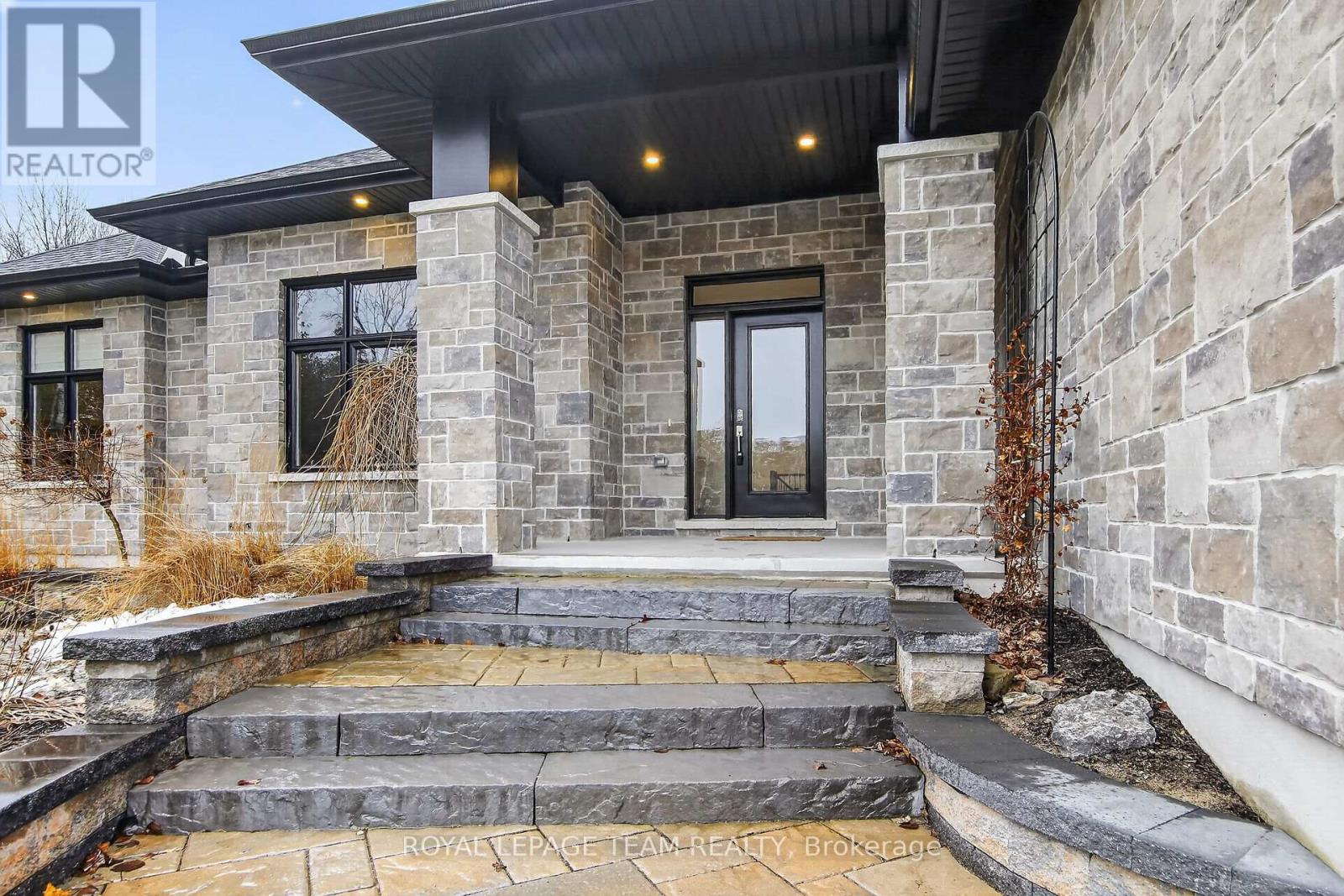 144 Country Meadow Drive, Ottawa, Ontario  K0A 1L0 - Photo 3 - X12987288