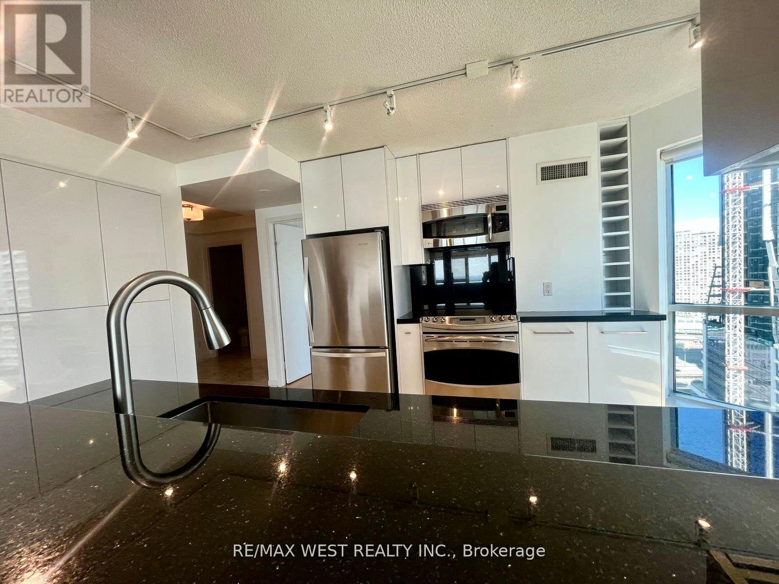 2511 - 10 Yonge Street, Toronto, Ontario  M5E 1R4 - Photo 10 - C12987278