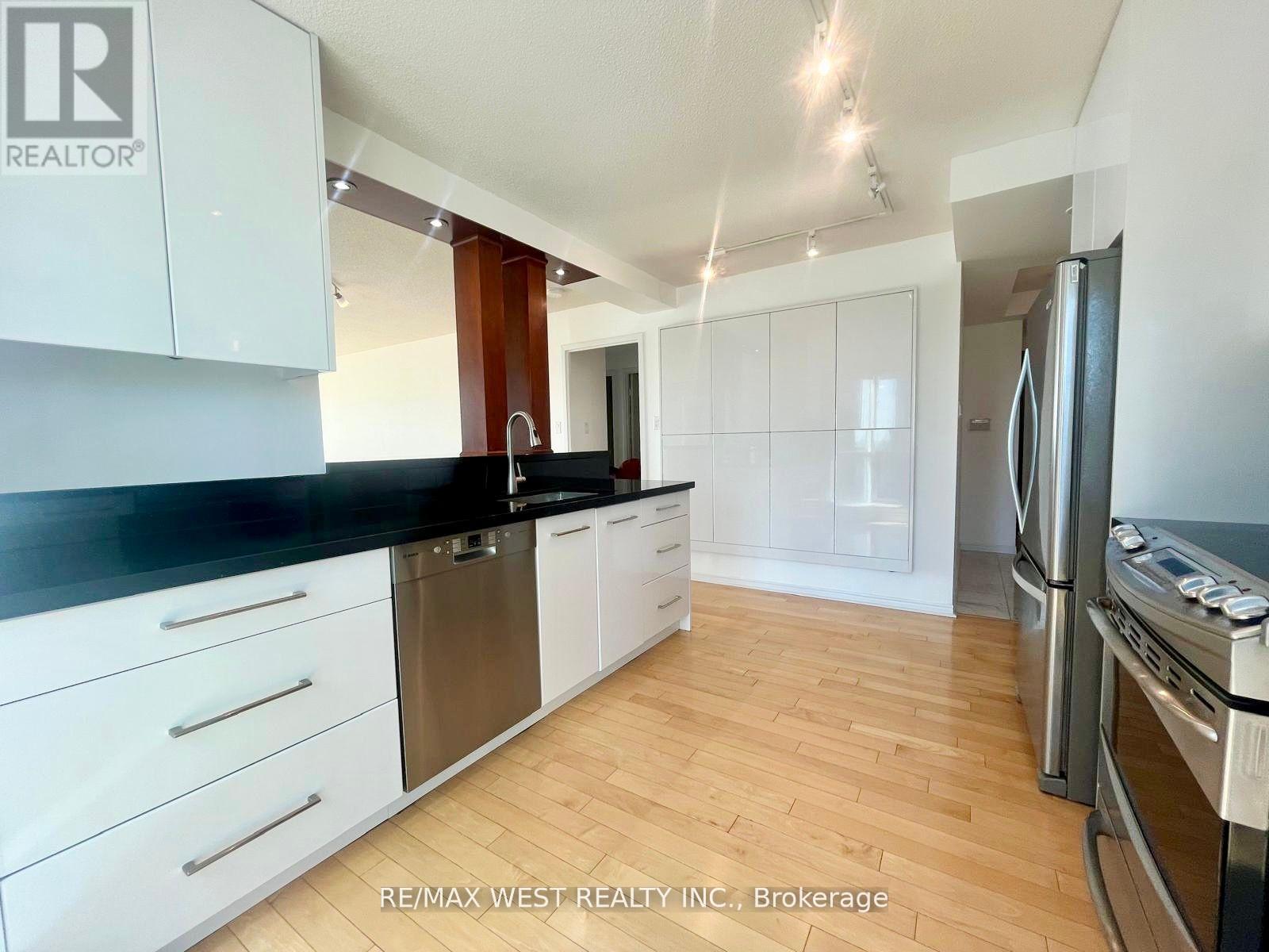 2511 - 10 Yonge Street, Toronto, Ontario  M5E 1R4 - Photo 11 - C12987278