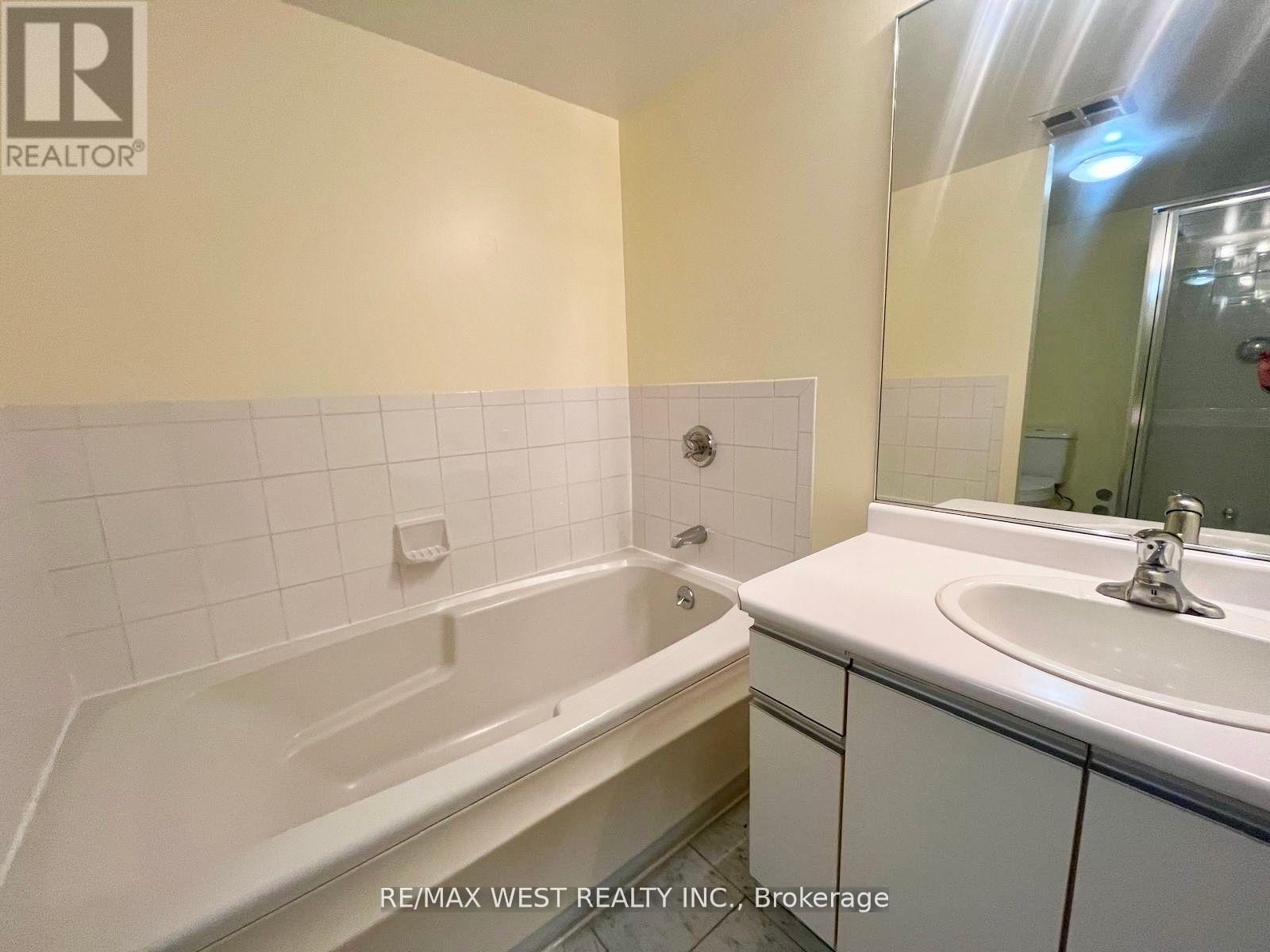 2511 - 10 Yonge Street, Toronto, Ontario  M5E 1R4 - Photo 22 - C12987278