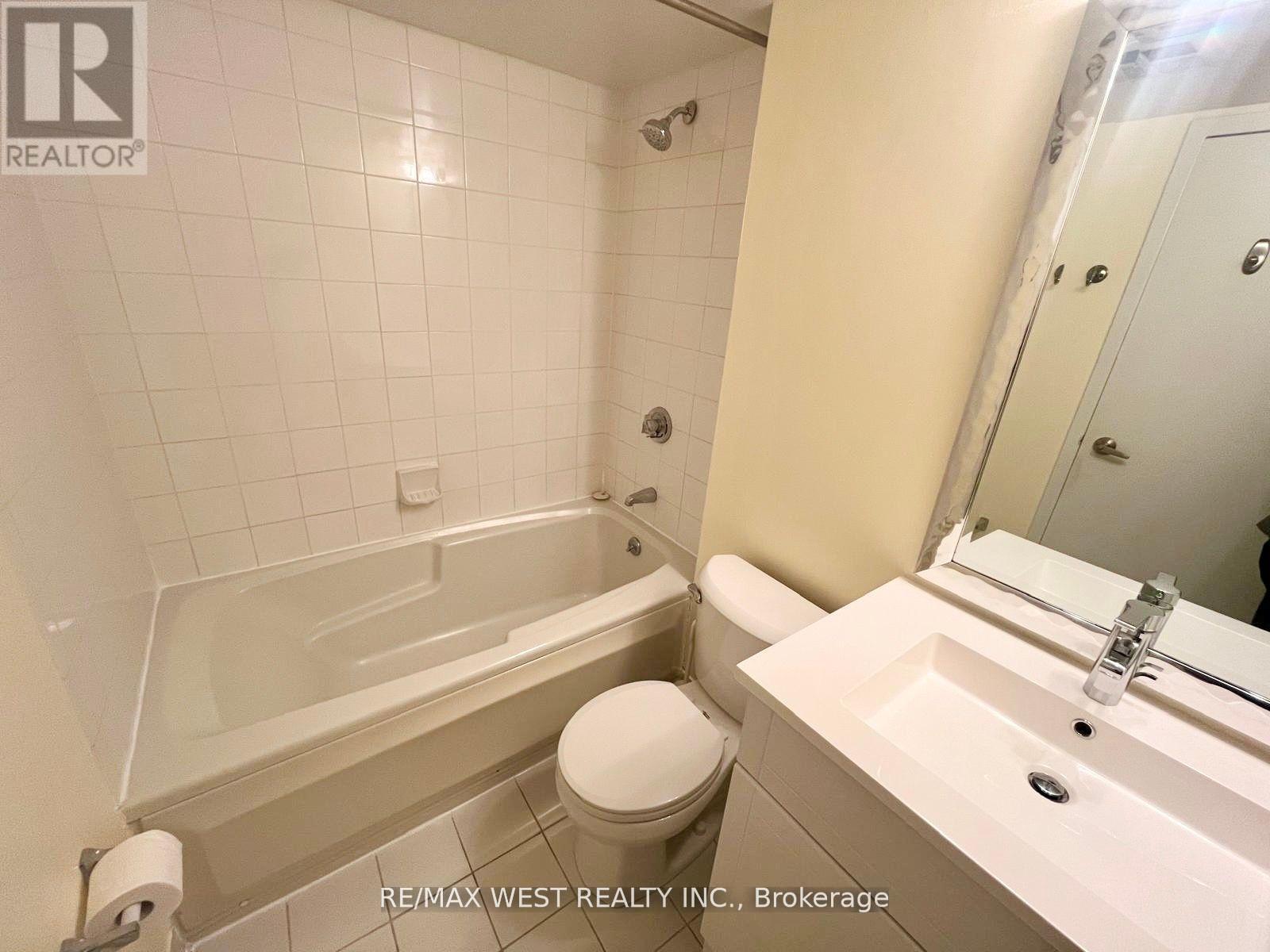2511 - 10 Yonge Street, Toronto, Ontario  M5E 1R4 - Photo 25 - C12987278