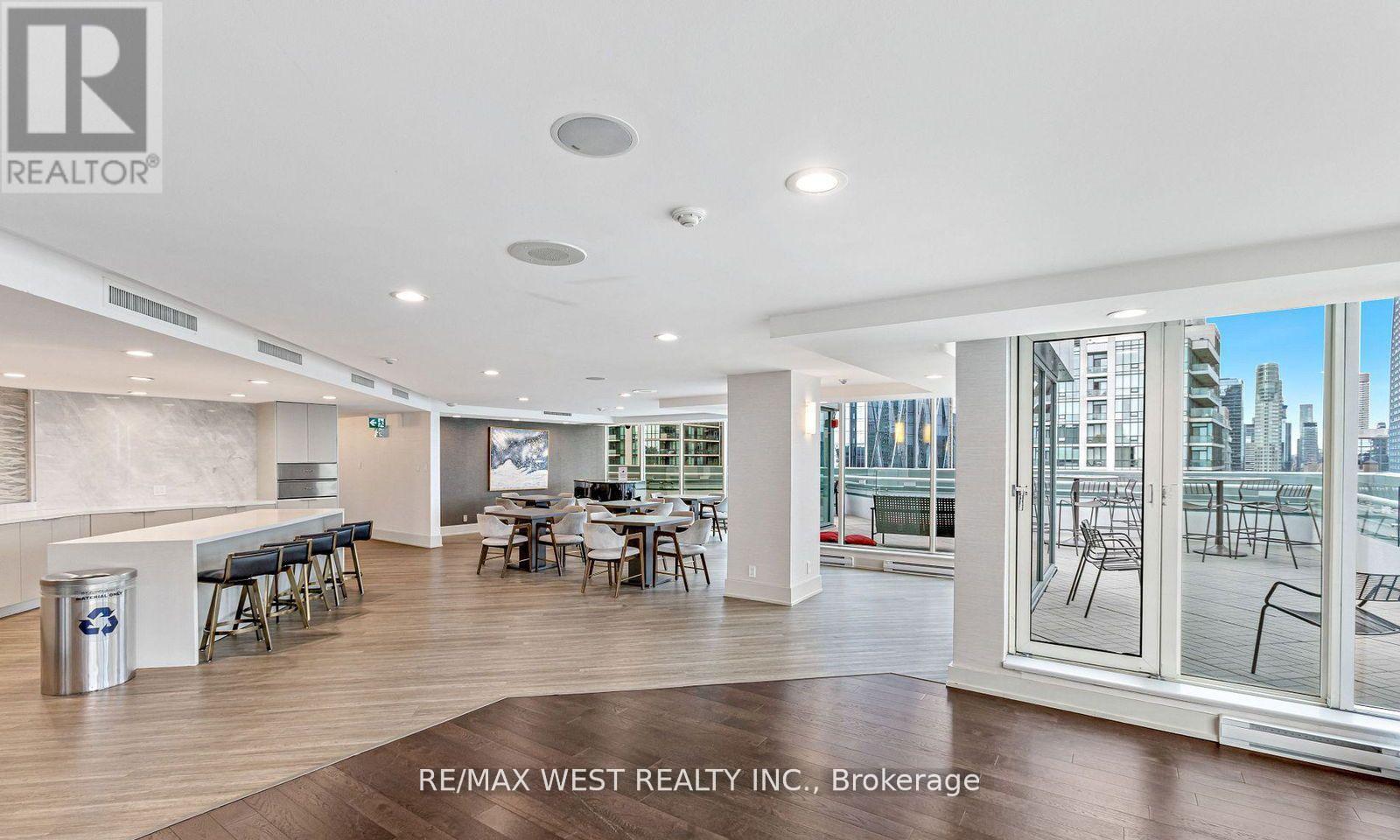 2511 - 10 Yonge Street, Toronto, Ontario  M5E 1R4 - Photo 30 - C12987278