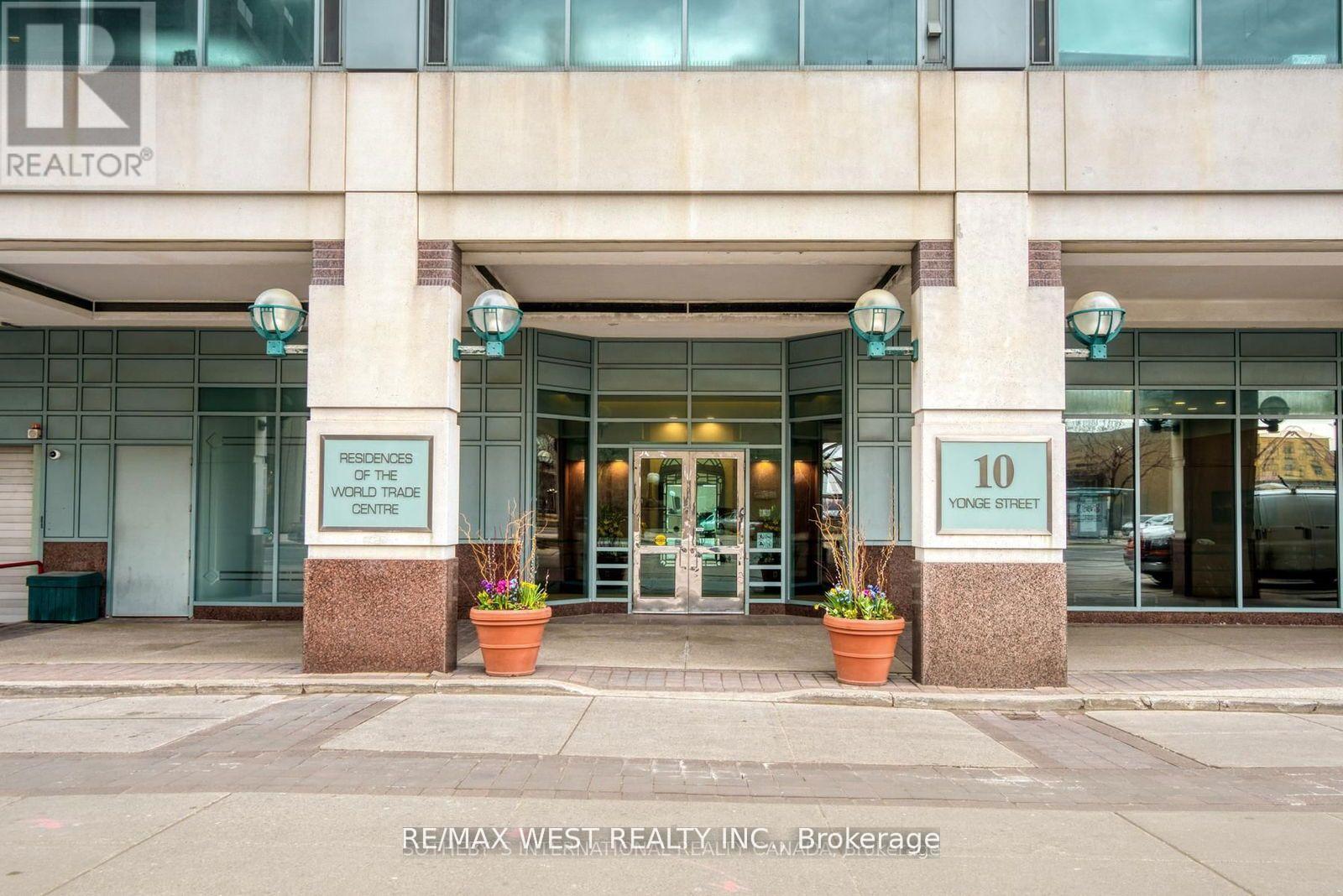 2511 - 10 Yonge Street, Toronto, Ontario  M5E 1R4 - Photo 4 - C12987278