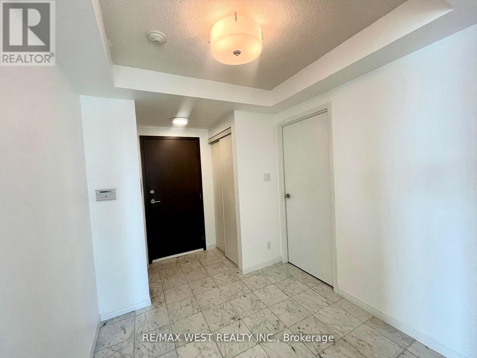 2511 - 10 Yonge Street, Toronto, Ontario  M5E 1R4 - Photo 7 - C12987278