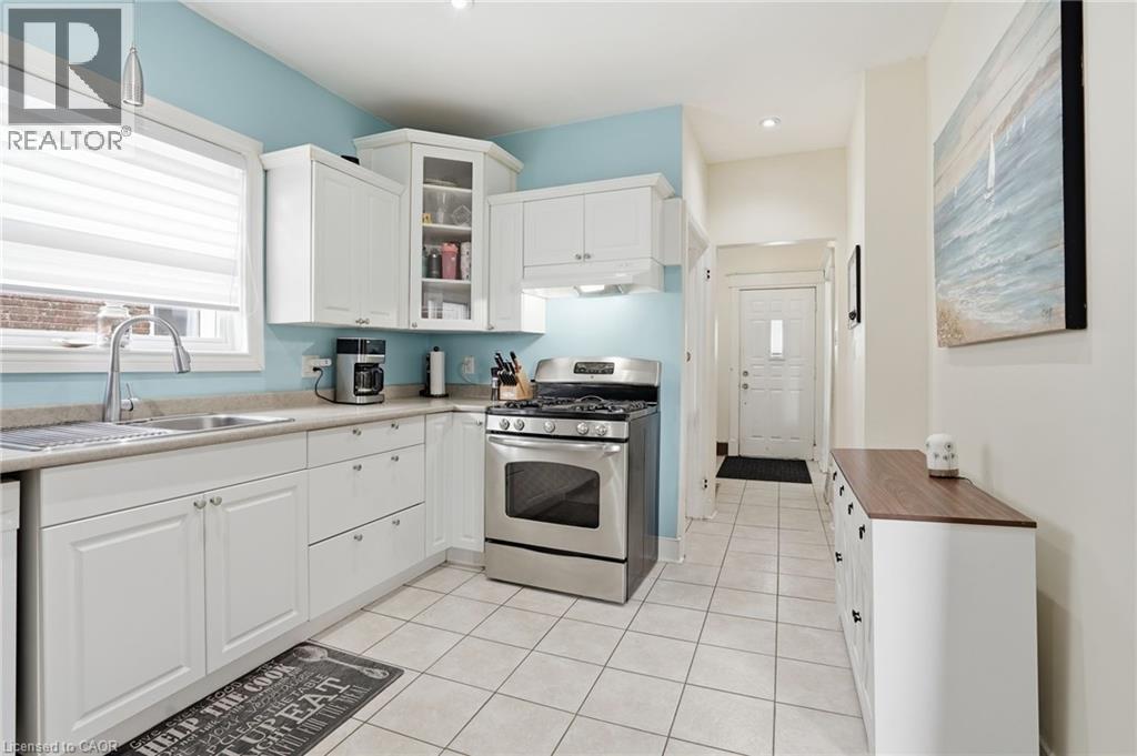 5792 Summer Street, Niagara Falls, Ontario  L2G 1M2 - Photo 8 - 40805713