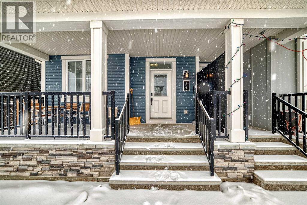 372 Carrington Way Nw, Calgary, Alberta  T3P 0Y9 - Photo 4 - A2293599