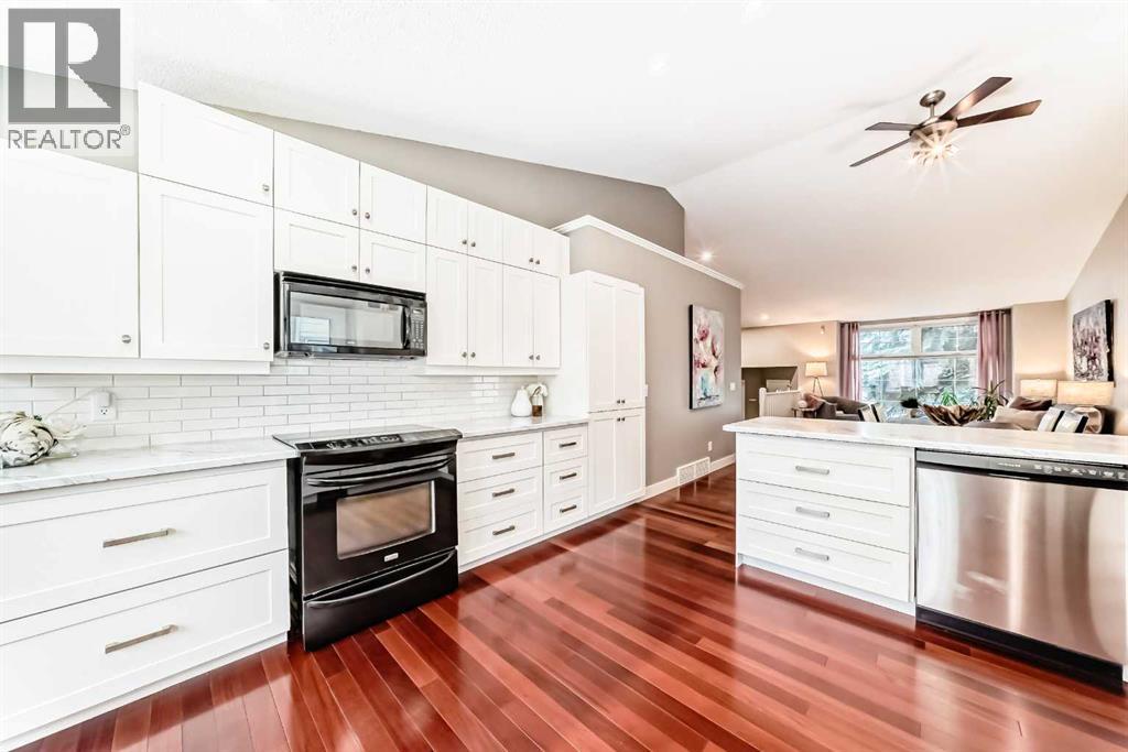 173 Shannon Hill SW, Calgary, Alberta  T2Y 2Y8 - Photo 8 - A2299488