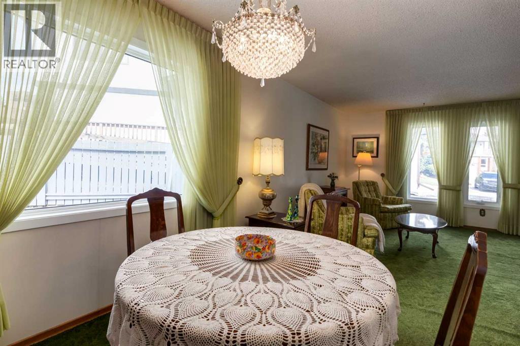 68 Silver Ridge Court NW, Calgary, Alberta  T3B 4V5 - Photo 9 - A2299788