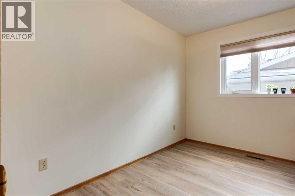 68 Silver Ridge Court NW, Calgary, Alberta  T3B 4V5 - Photo 19 - A2299788