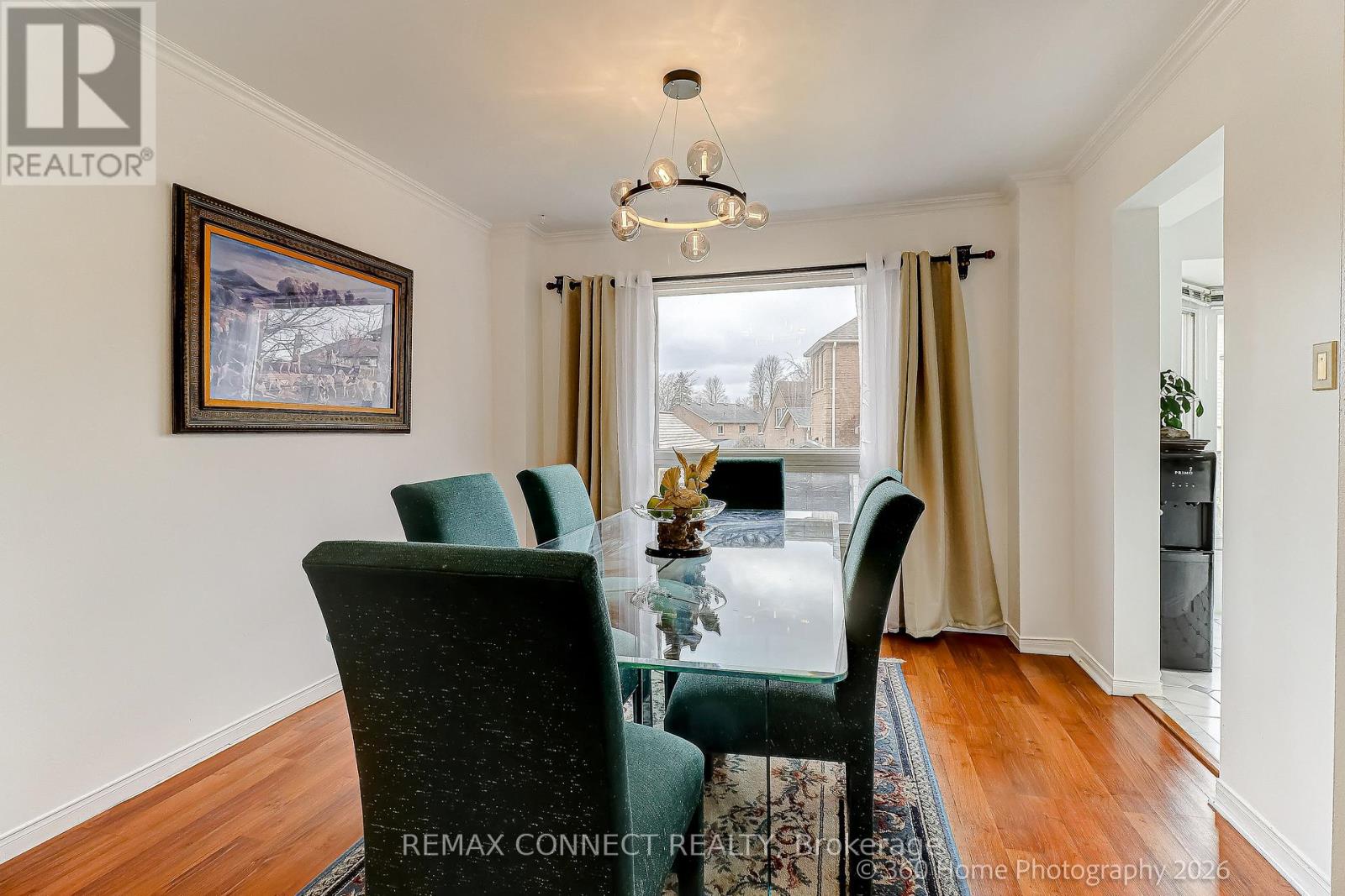 4 Mayflower Street S, Whitby, Ontario  L1N 8B1 - Photo 3 - E12987284