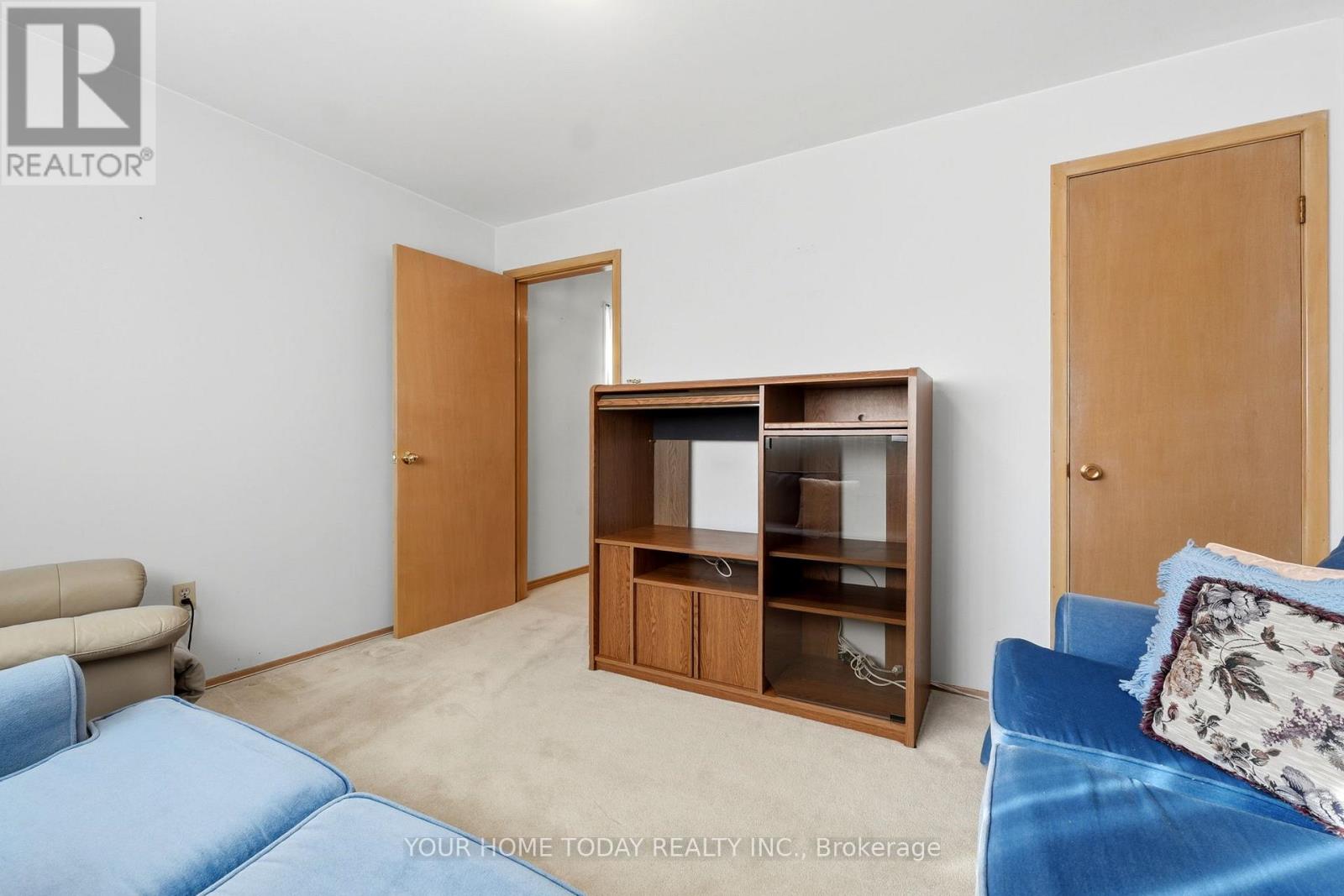 58 Dunsany Crescent, Toronto, Ontario  M9R 3W6 - Photo 19 - W12923506