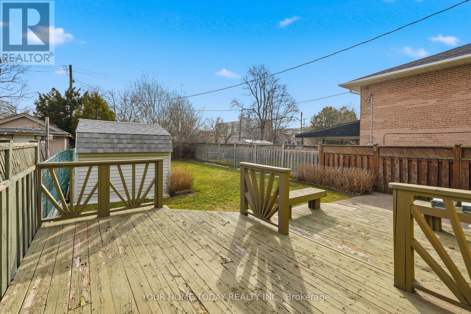 58 Dunsany Crescent, Toronto, Ontario  M9R 3W6 - Photo 31 - W12923506