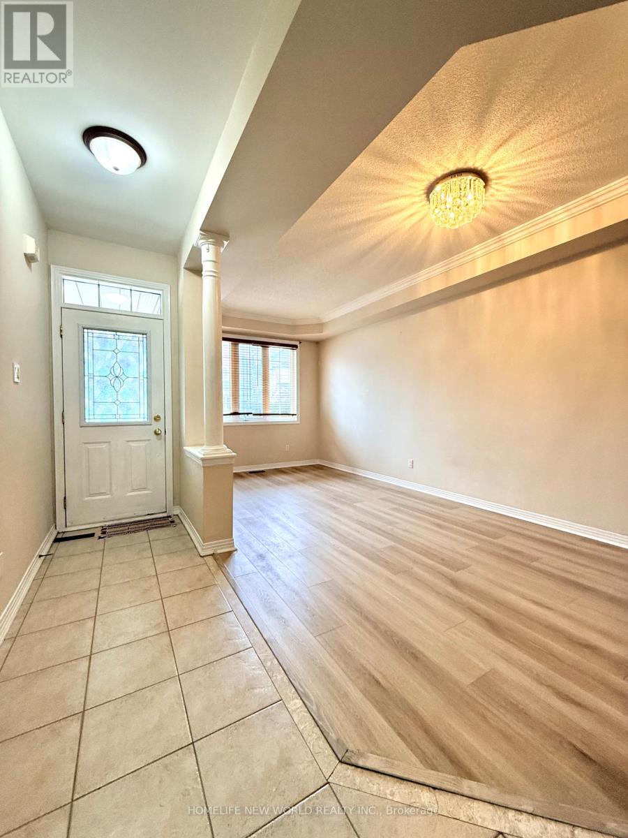 20 Sanderson Road, Markham, Ontario  L6C 2H8 - Photo 4 - N12987266