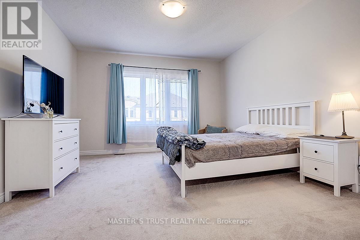 242 Paradelle Drive, Richmond Hill, Ontario  L4E 1B8 - Photo 23 - N12987300