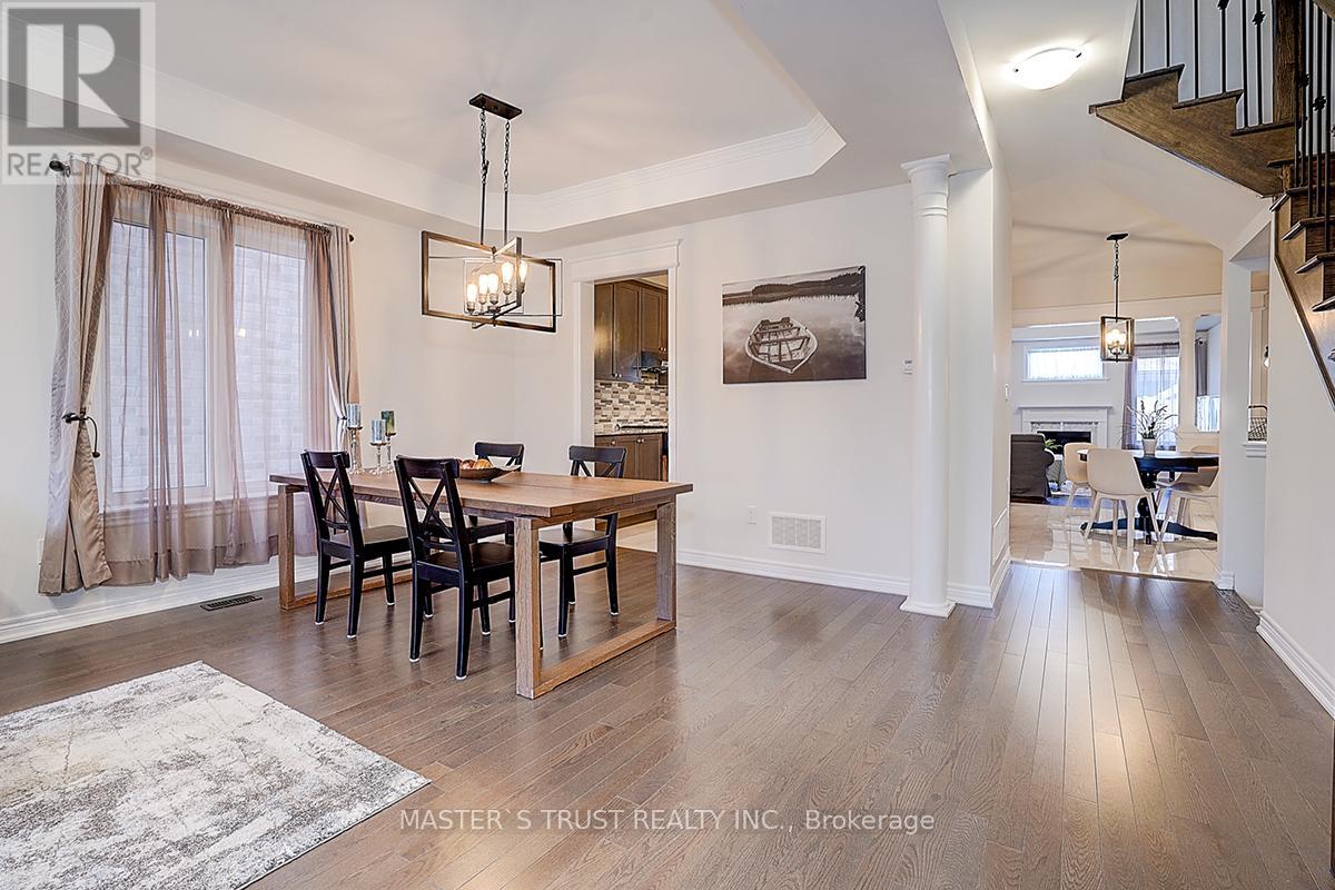 242 Paradelle Drive, Richmond Hill, Ontario  L4E 1B8 - Photo 8 - N12987300