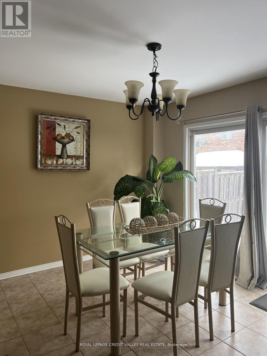 4 Kanata Road, Brampton, Ontario  L7A 3R2 - Photo 10 - W12987262