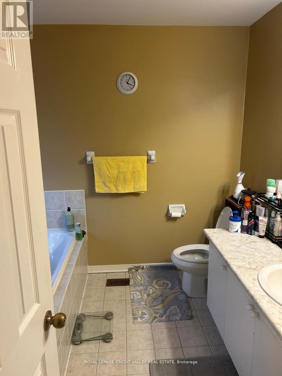 4 Kanata Road, Brampton, Ontario  L7A 3R2 - Photo 20 - W12987262