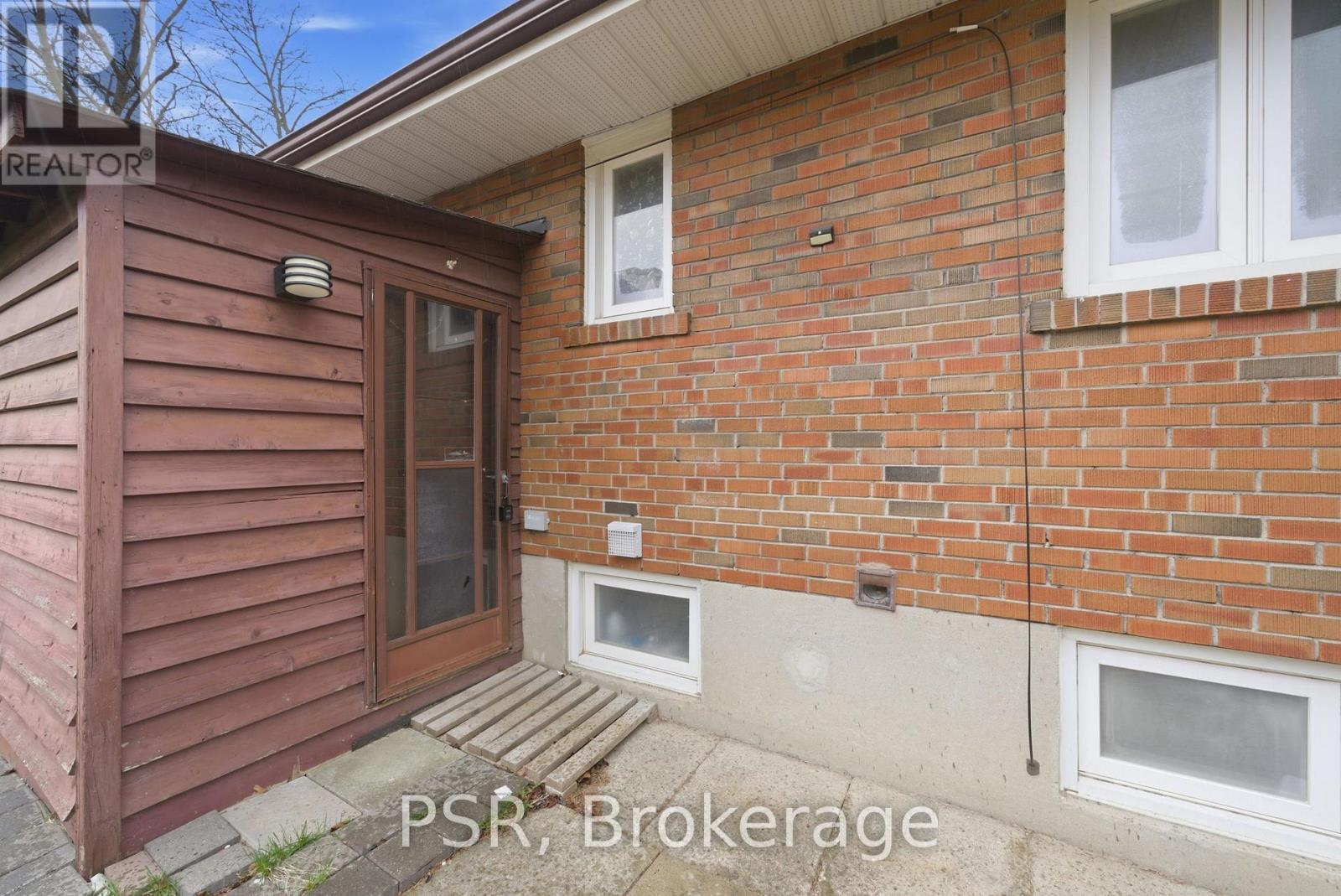 1 - 27 Kigsview (Lower) Boulevard, Toronto, Ontario  M9R 1T5 - Photo 20 - W12987290
