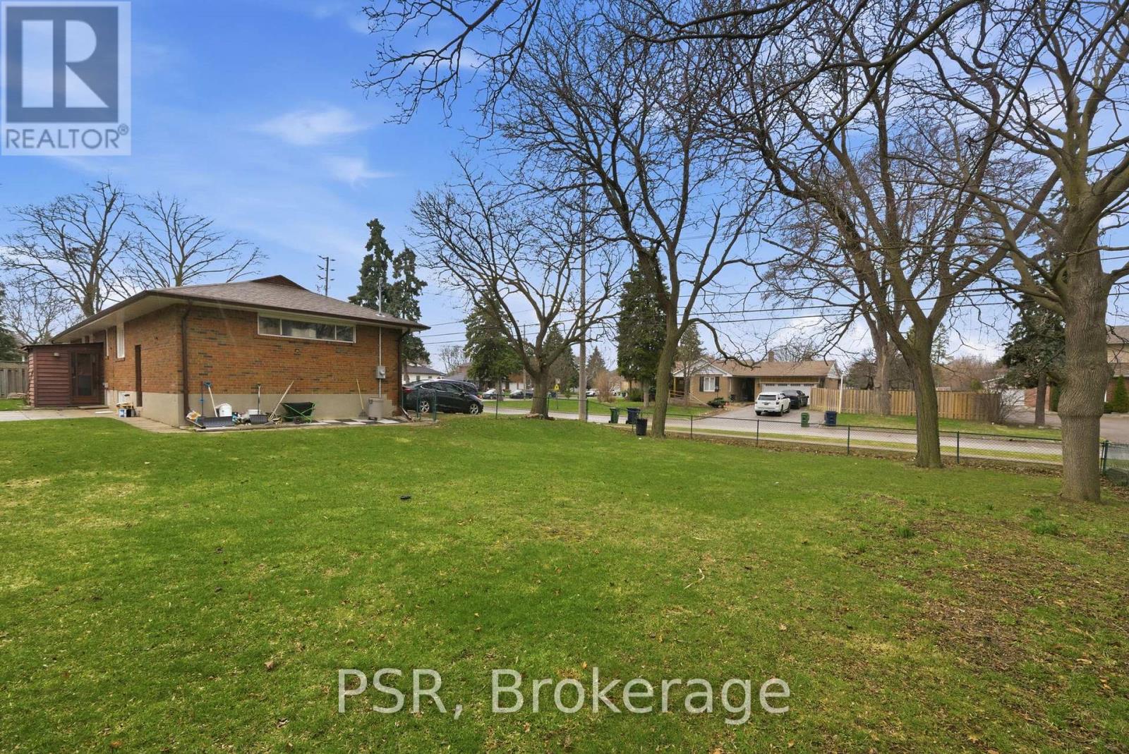 1 - 27 Kigsview (Lower) Boulevard, Toronto, Ontario  M9R 1T5 - Photo 23 - W12987290