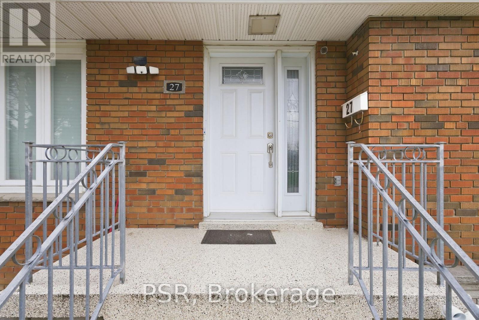 1 - 27 Kigsview (Lower) Boulevard, Toronto, Ontario  M9R 1T5 - Photo 4 - W12987290