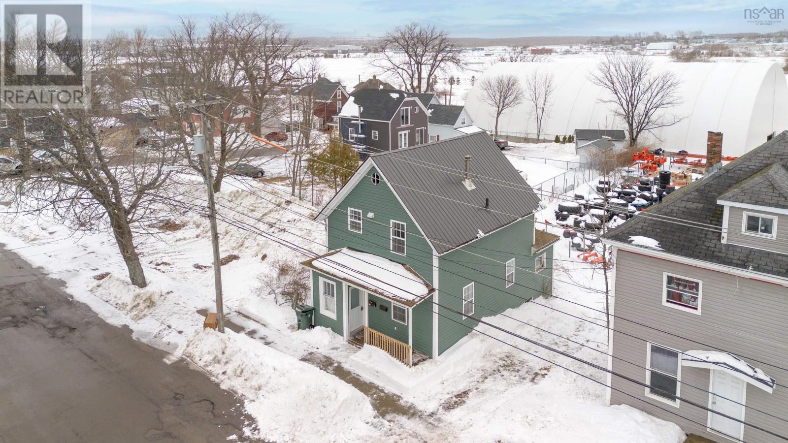 59 Johnston Street, Sydney, Nova Scotia  B1P 1T2 - Photo 4 - 202602555