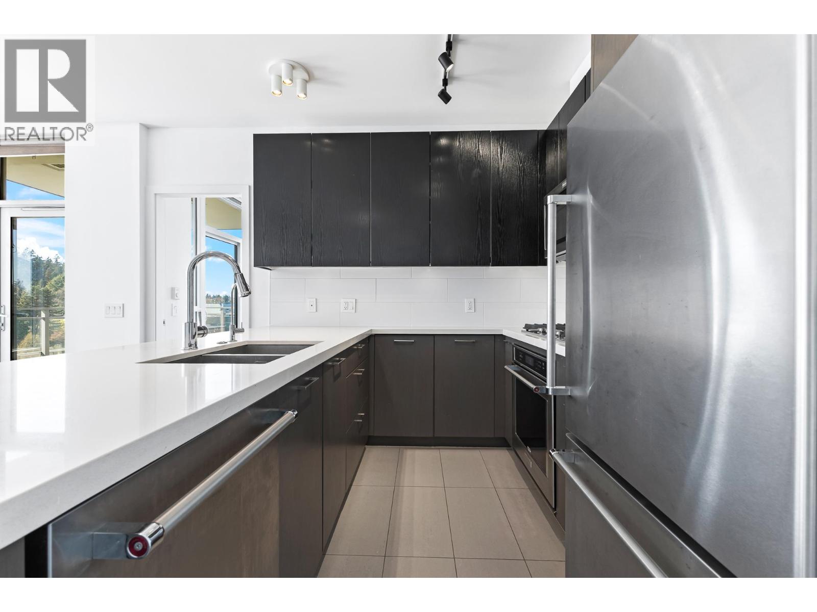 1009 271 Francis Way, New Westminster, British Columbia  V3L 0H2 - Photo 11 - R3076717