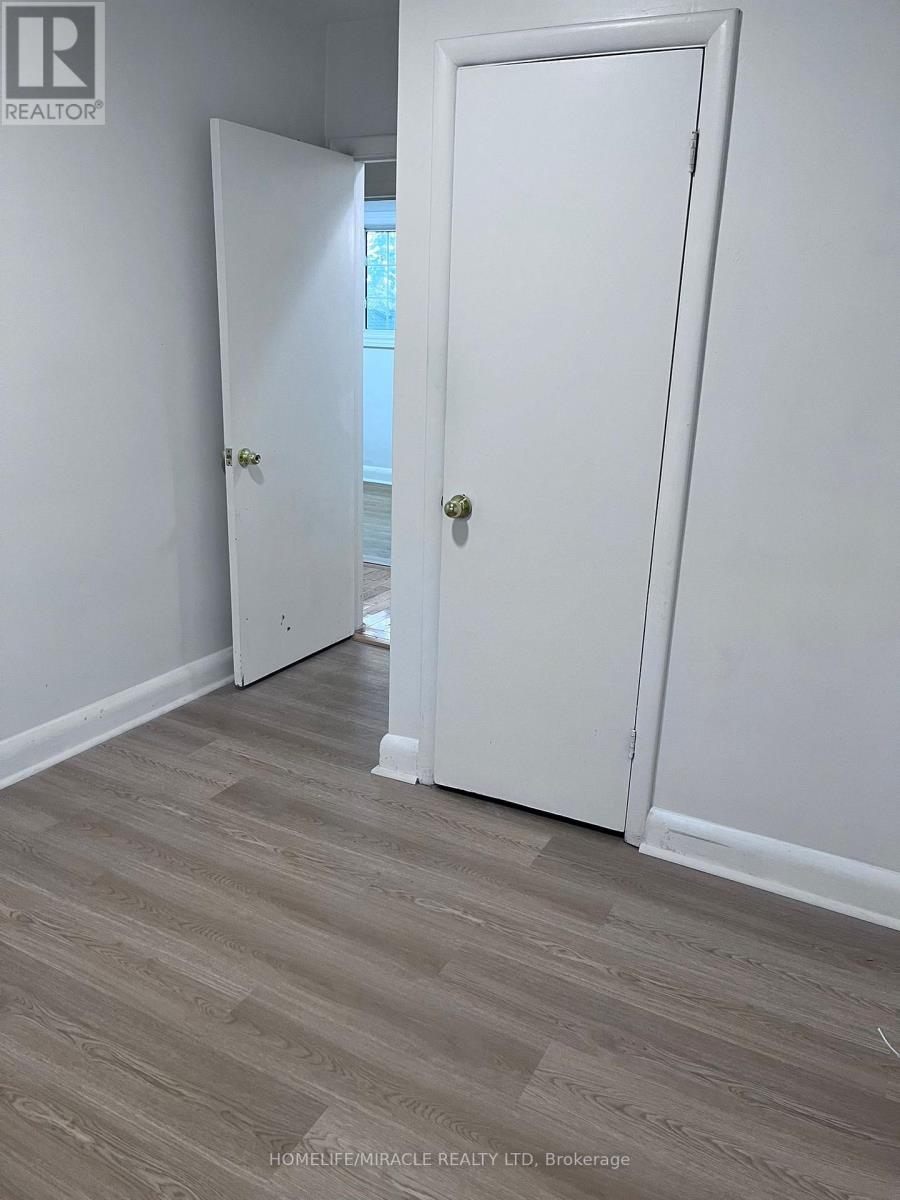 Upper - 775 Shelley Avenue, Oshawa, Ontario  L1H 3J7 - Photo 2 - E12974128