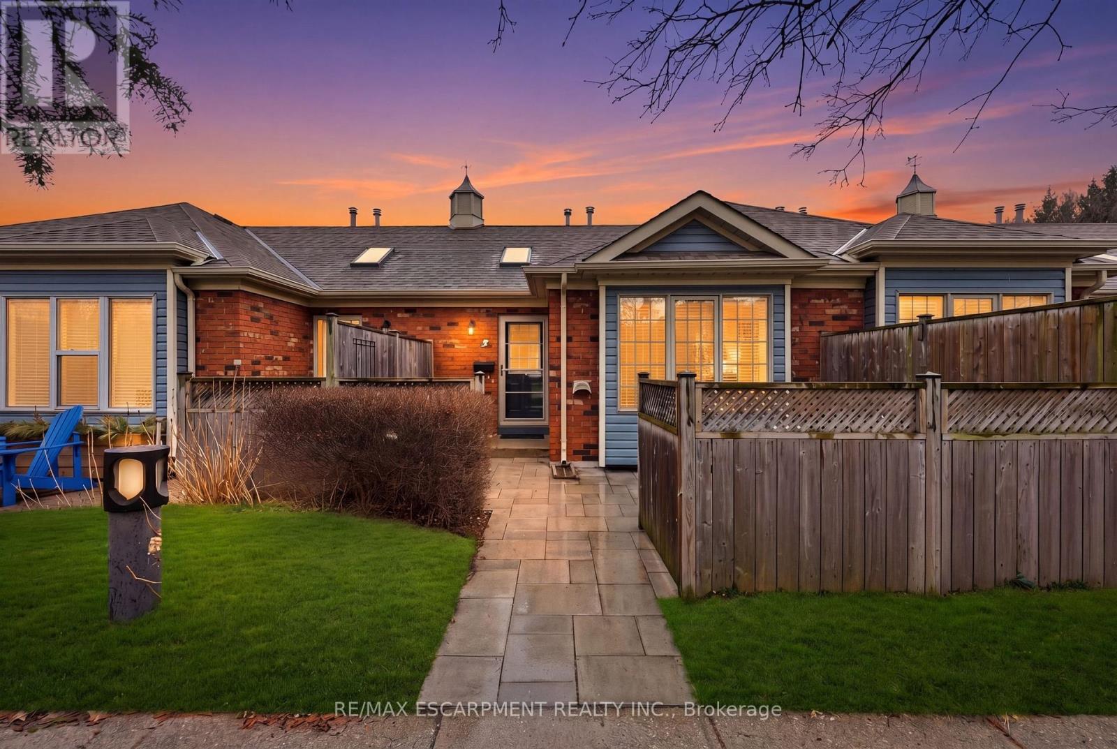 175 FIDDLERS GREEN ROAD, Hamilton, Ontario