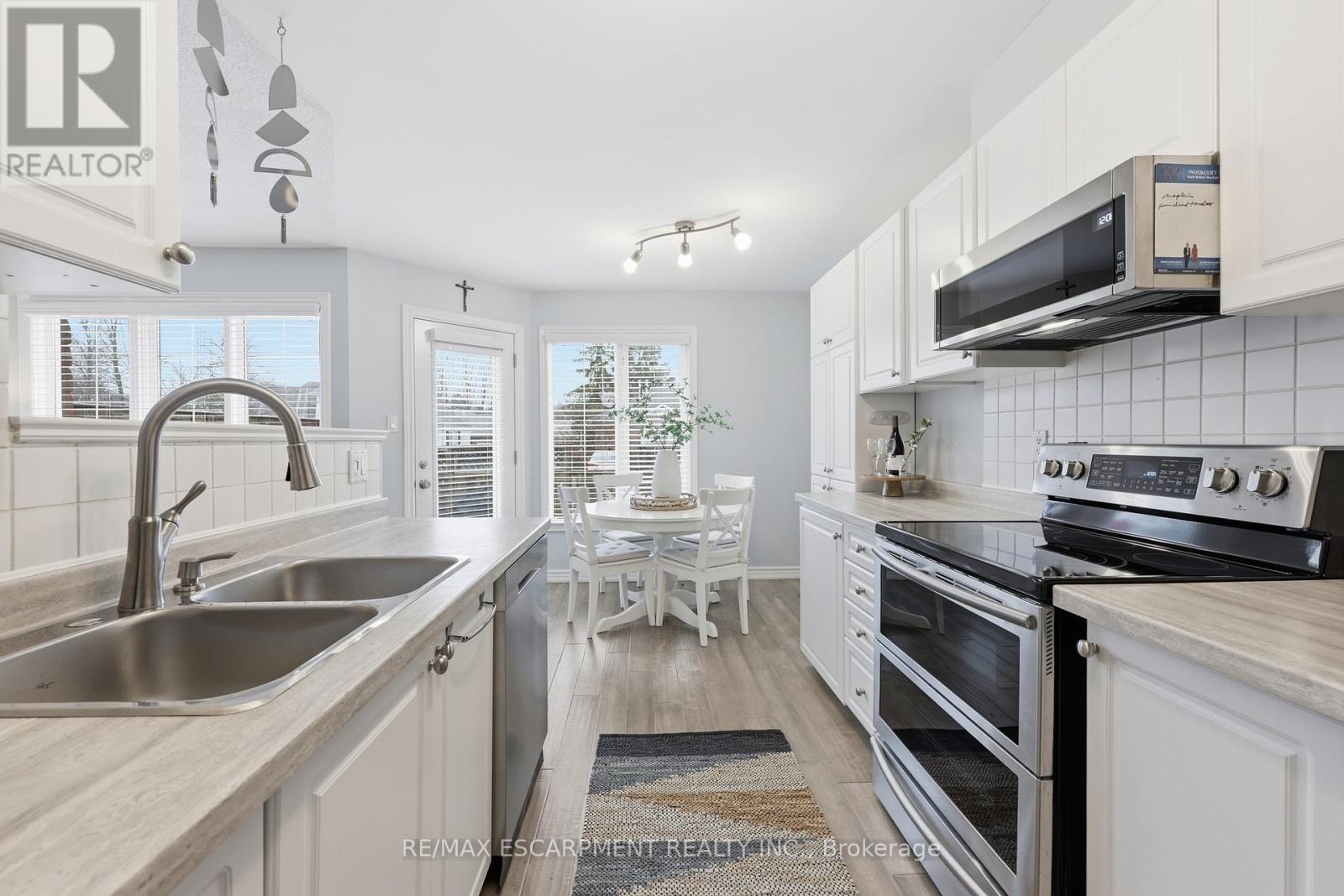 175 Fiddlers Green Road, Hamilton, Ontario  L9G 4X7 - Photo 12 - X12987302