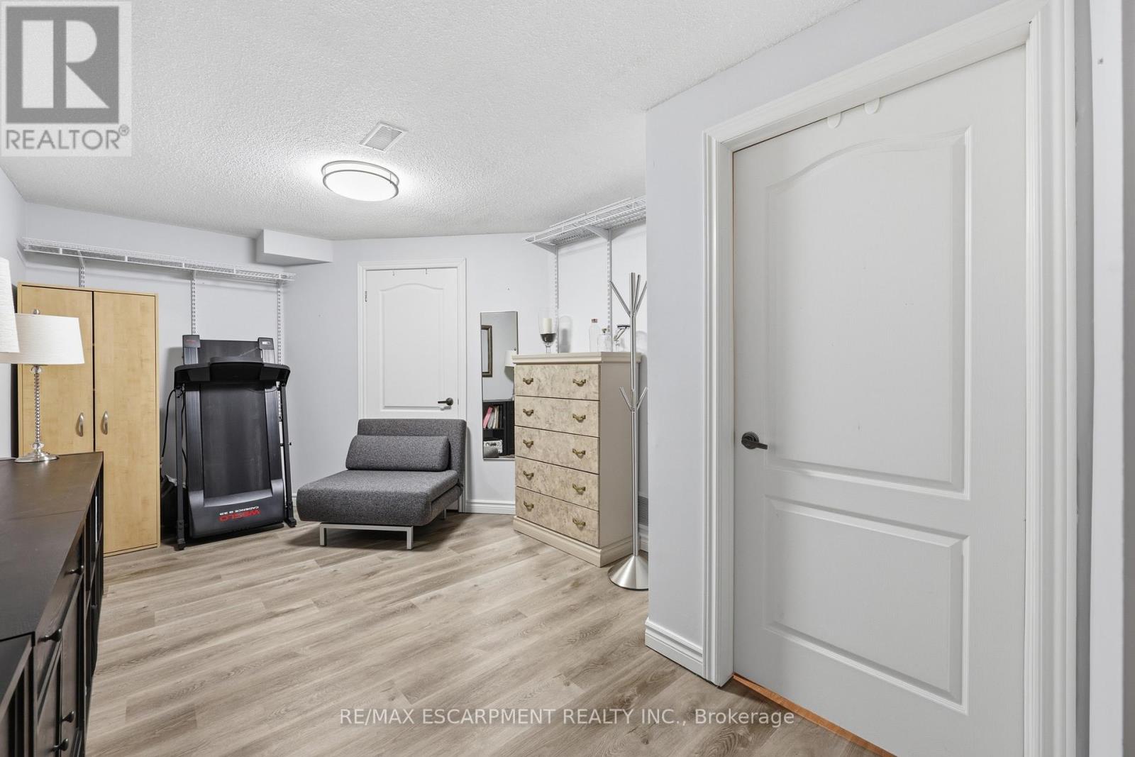 175 Fiddlers Green Road, Hamilton, Ontario  L9G 4X7 - Photo 22 - X12987302