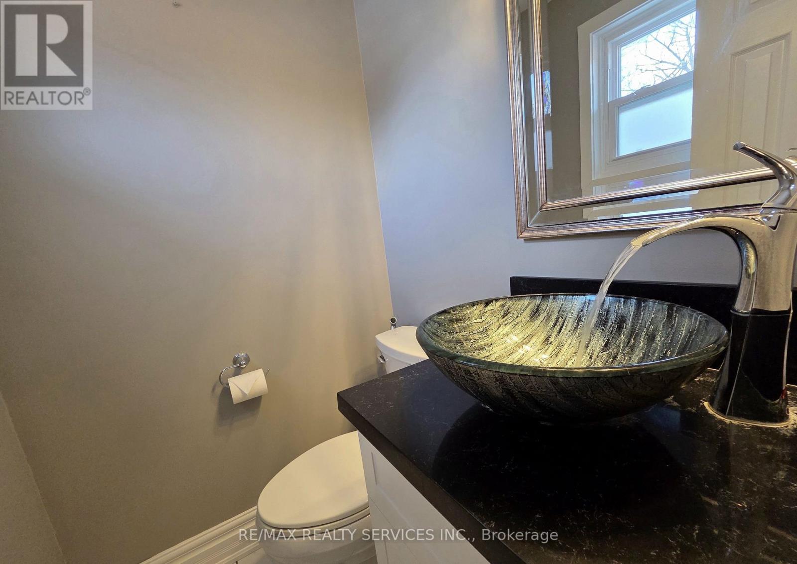 662 Elgin Street N, Cambridge, Ontario N1R 7W5 - Photo 12 - X12987304