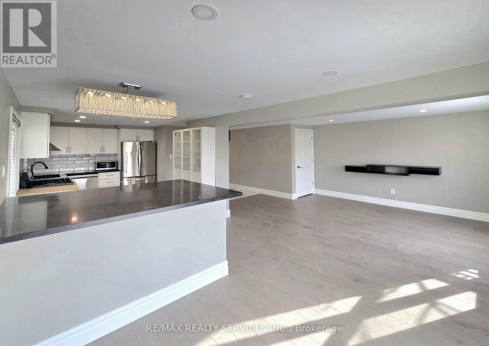 662 Elgin Street N, Cambridge, Ontario N1R 7W5 - Photo 13 - X12987304