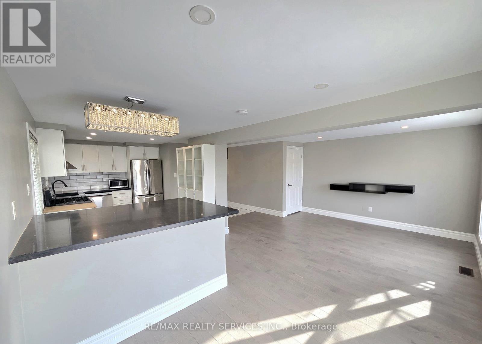 662 Elgin Street N, Cambridge, Ontario N1R 7W5 - Photo 15 - X12987304