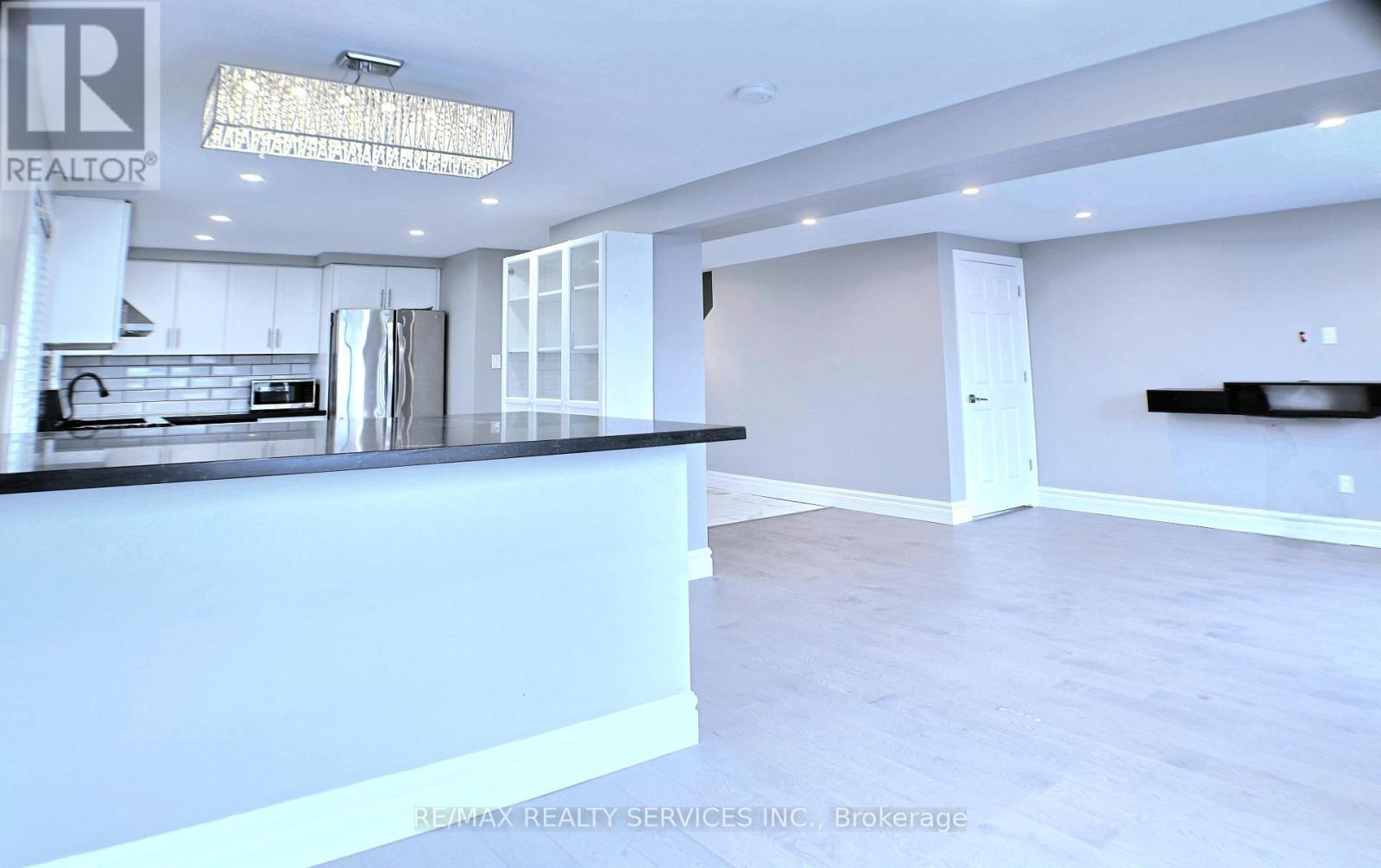 662 Elgin Street N, Cambridge, Ontario N1R 7W5 - Photo 21 - X12987304