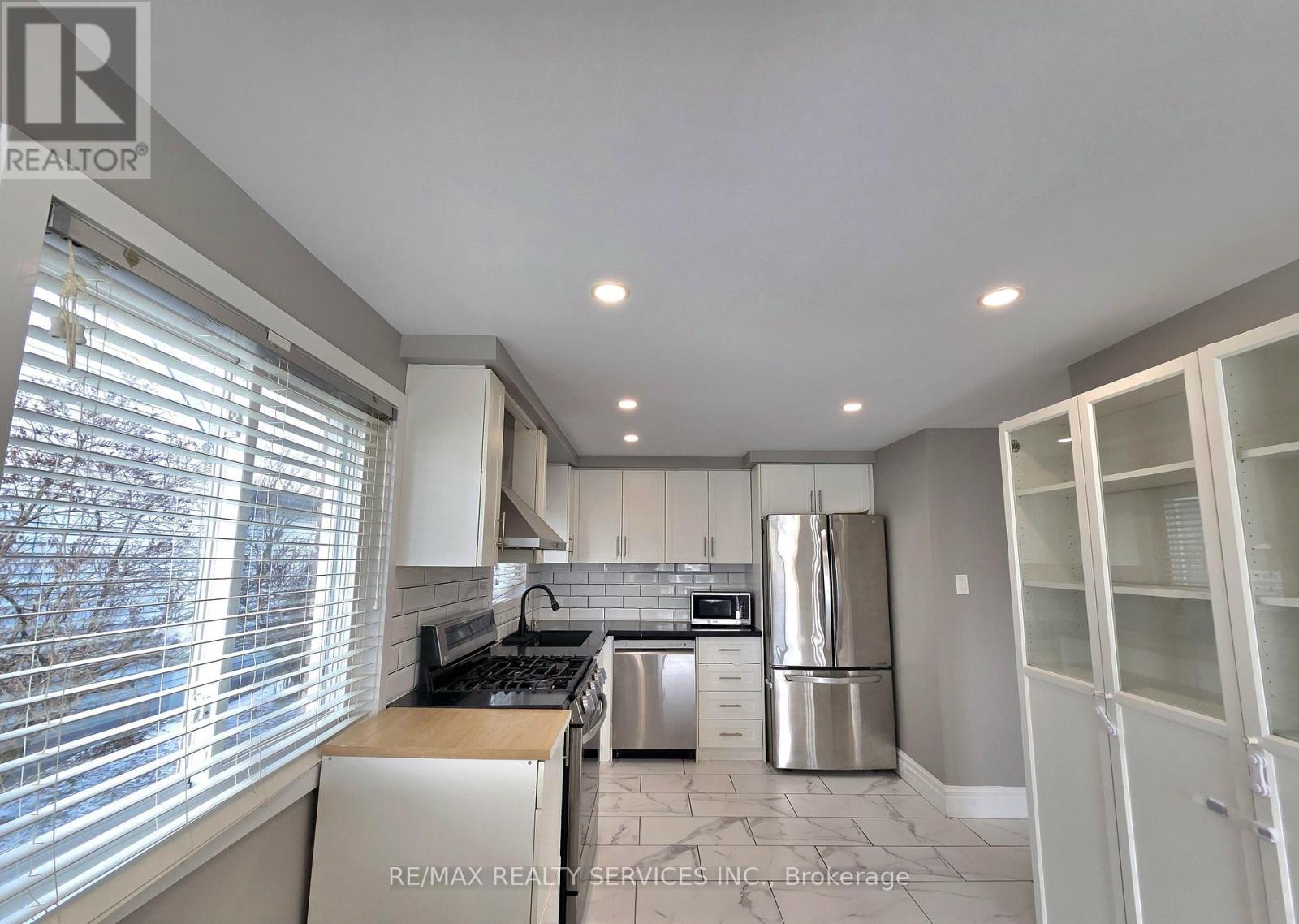 662 Elgin Street N, Cambridge, Ontario N1R 7W5 - Photo 22 - X12987304