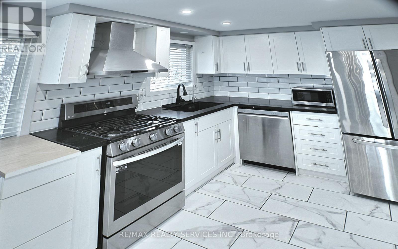 662 Elgin Street N, Cambridge, Ontario N1R 7W5 - Photo 25 - X12987304