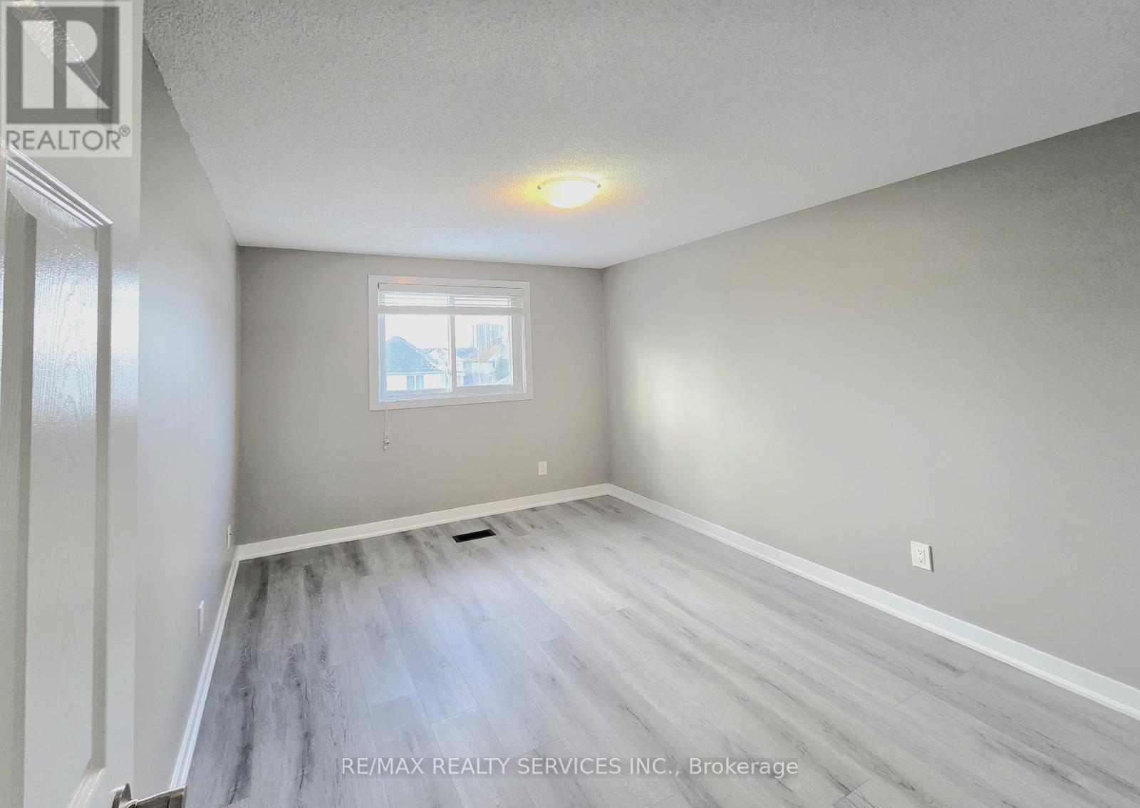 662 Elgin Street N, Cambridge, Ontario N1R 7W5 - Photo 34 - X12987304