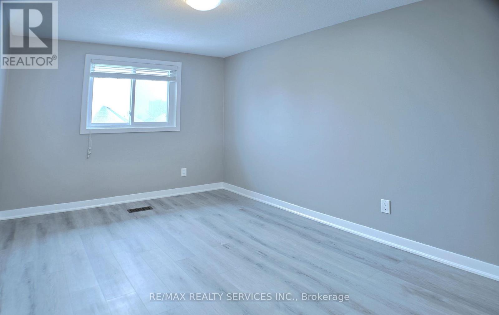 662 Elgin Street N, Cambridge, Ontario N1R 7W5 - Photo 35 - X12987304