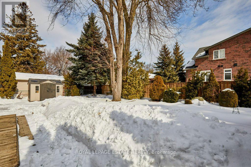 15 Squires Avenue, Toronto, Ontario M4B 2R2 - Photo 34 - E12940550