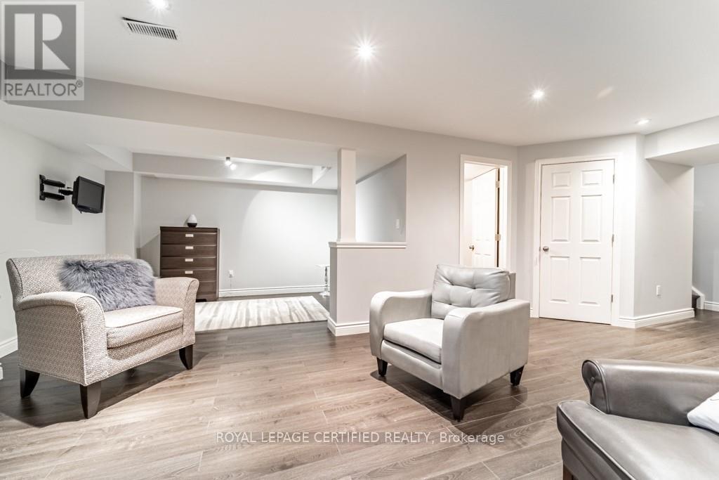 60 Guest Street, Hamilton, Ontario  L9K 0G5 - Photo 32 - X12960514