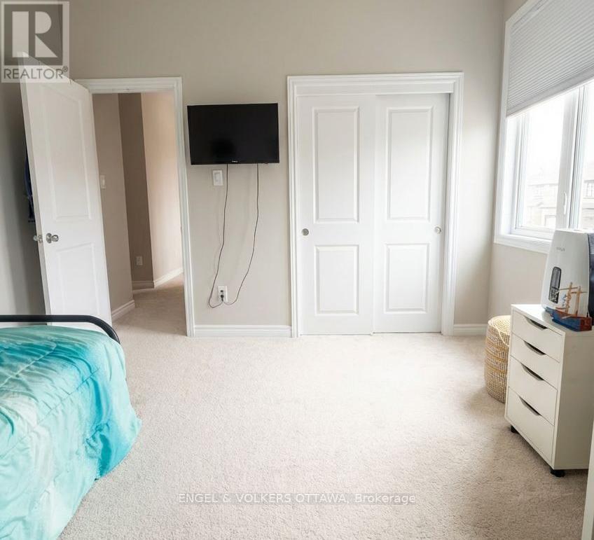 19 Allan Place, Ottawa, Ontario  K2S 2A9 - Photo 18 - X12980438