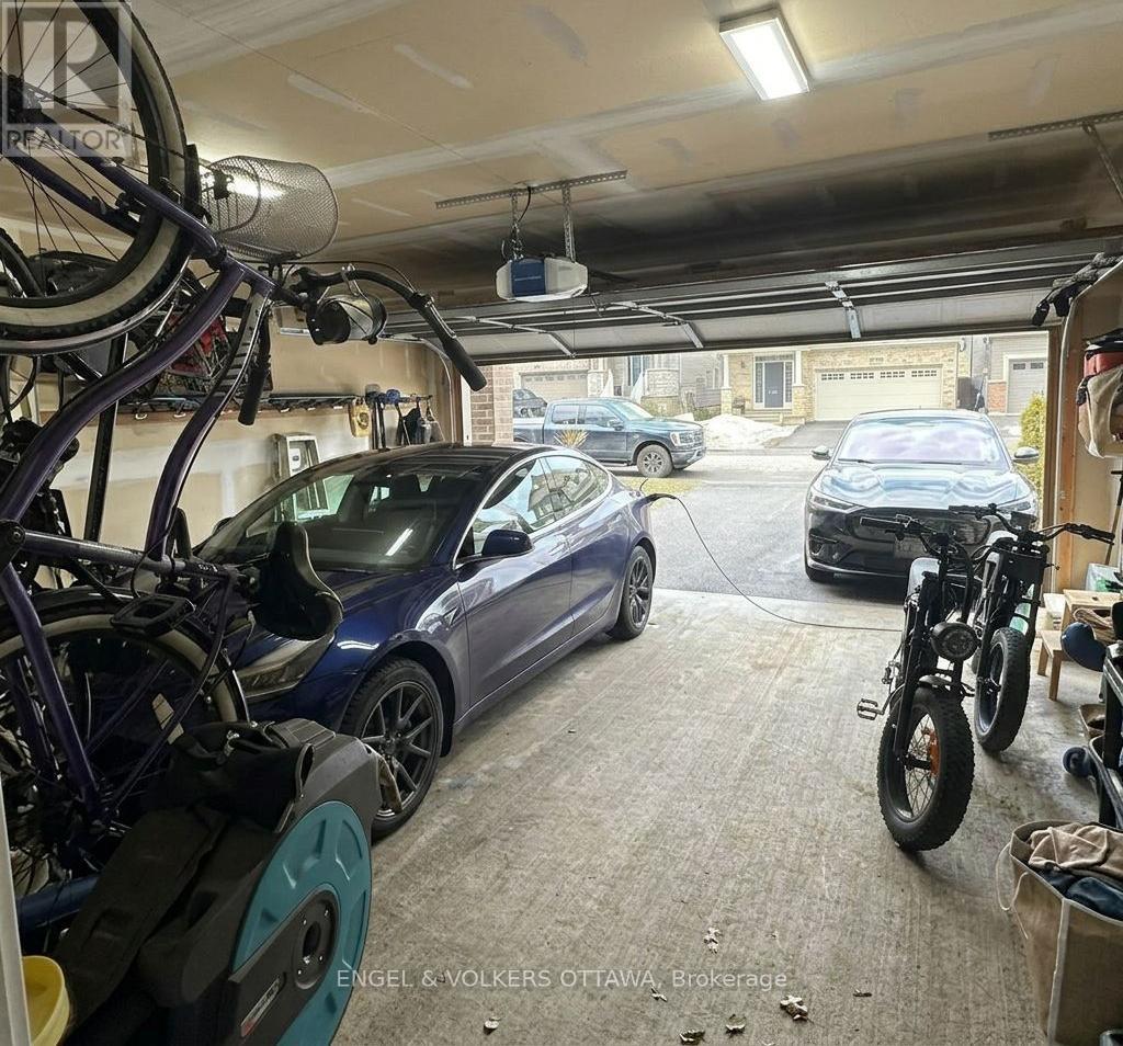 19 Allan Place, Ottawa, Ontario  K2S 2A9 - Photo 32 - X12980438