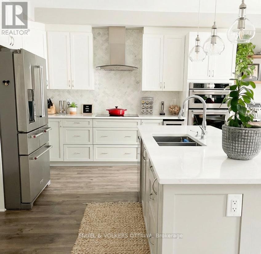 19 Allan Place, Ottawa, Ontario  K2S 2A9 - Photo 7 - X12980438