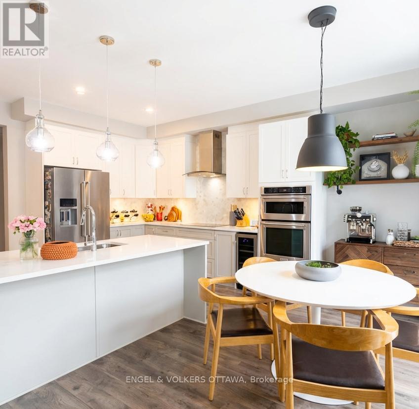 19 Allan Place, Ottawa, Ontario  K2S 2A9 - Photo 9 - X12980438