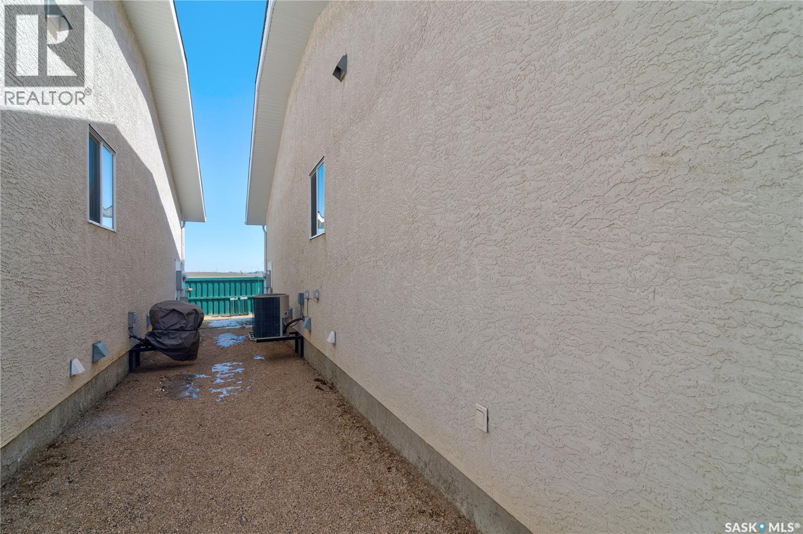 26 2801 Windsor Park Road, Regina, Saskatchewan  S4V 1E7 - Photo 27 - SK032367